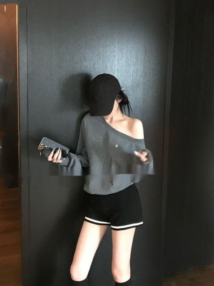 Off-the-shoulder Small Icon Loose Pullover Sweatershirt - ZEXO 